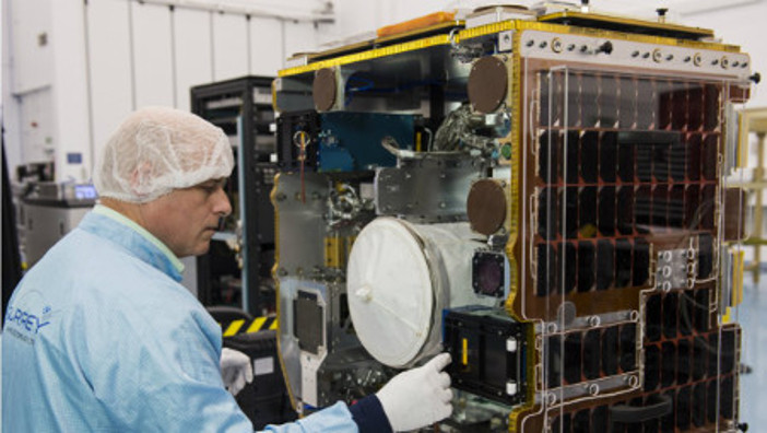 Satellite assembly
