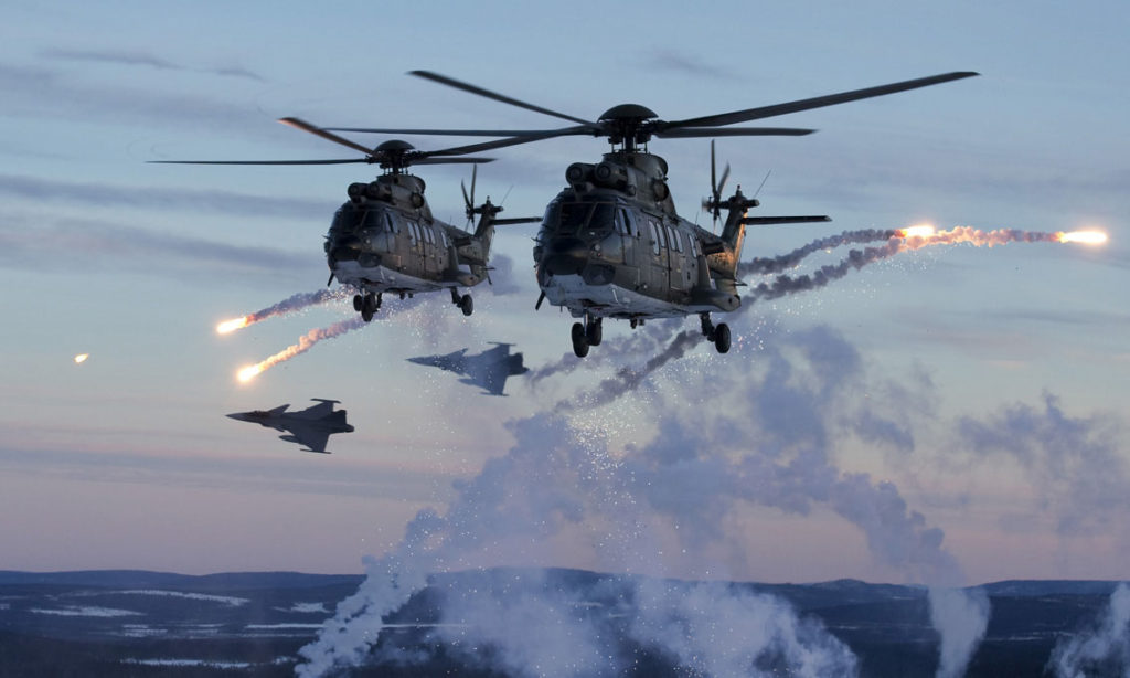 Examples of training scenarios performed at FMV Vidsel Test Range are live firing towards advanced aerial targets under jammed conditions, or in-flight jamming of missiles and GBU-weapons.