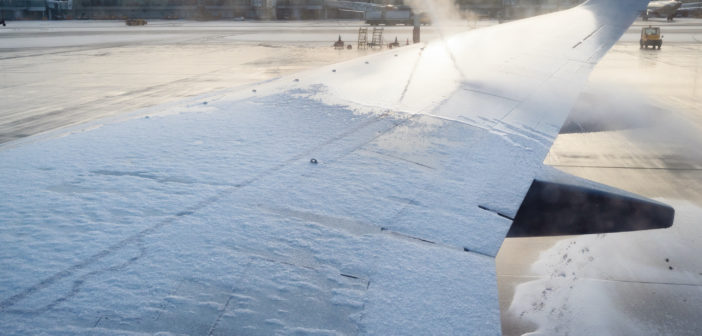 Anti icing aircraft wing